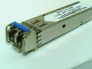 ǧ׶ģpw550M( SFP 1.25Gb/s 550m 850nm ) 
P(gun)I: